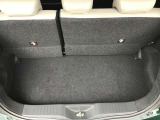 トランクルーム!後ろのシートは片方ずつ倒せます。乗る人や積む荷物に応じてアレンジが可能ですので多彩に使えてとても便利です。
