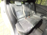 後部座席も気になるようなキズ・汚れやへたり等、大きなダメージはなく、良好な状態です。