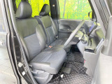 運転席シート廻りは使用感も少なく、良好な状態となっています。丁寧に使われていたことがよくわかりますね。
