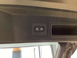 リアゲートは電動で開閉できます。