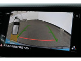 【リヤビューカメラ(Rear Assist)】後方確認や障害物検知をアシストし、安全な駐車をサポート。