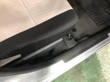 痛みの出やすい運転席シートの角、フロアマット、座面、ともに良好です