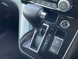 【シフトレバー】シフトの操作がしやすく快適なドライブを楽しんでいただけます。