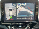アラウンドビューモニターは自車の前方・後方・側面映像をモニタ-に映して離合時・駐車時などにとても便利です。