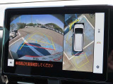 「パノラミックビューモニター」でクルマを真上から見るように周囲を確認でき、駐車の際に大活躍☆