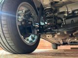 お車を安心してお乗りいただく為には、足回りの定期点検が欠かせません。サービスサポート(有償保証)では無料点検もご提供しており、安心のカーライフをお過ごしいただけるサポート体制が整っています。