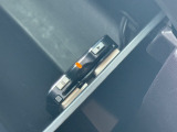 【ETC車載器】がついておりますので高速道路などの有料道路の料金所を停止することなく通過できます。当店でセットアップも可能ですのでご納車当日よりご利用いただけます。