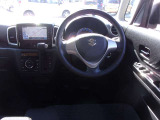 大きなガラスで視界が良く運転しやすいです
