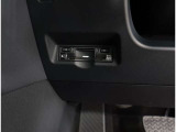 ETC!料金所も止まる事無くスイスイです!窓を開ける必要も無いので雨や花粉、排気ガスの浸入もありません!今や必需品ですネ!