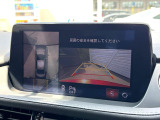 【360&deg;ビューモニター】専用のカメラにより、上から見下ろしたような視点で360度クルマの周囲を確認することができます☆死角部分も確認しやすく、狭い場所での切り返しや駐車もスムーズに行えます。