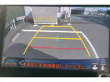 バックガイドモニターで、後方を確認しながら安心して駐車することができます。運転初心者も熟練者も必須の機能ですよ!