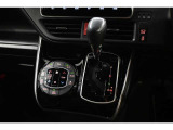 インパネレイアウトのATシフトは操作しやすいです♪