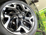 【純正15インチアルミホイール】外観にマッチした純正アルミホイールを装着しております。各種社外アルミホイールや、スタッドレスタイヤも取扱いしております。是非ご相談ください♪