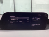 約15km/h以上で走行中カメラと遠くまで検知できるミリ波レーダーで先行車を捕捉。衝突の危険があると判断すると音と表示で警告、さらにはブレーキを制御し衝突の回避をサポート