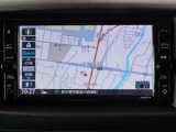 純正メモリーナビ(MJ320D-W) CD・DVD再生  CD録音可 フルセグTV USB接続端子 Bluetooth対応★携帯電話にダウンロードした音楽が車内でも楽しめます。ハンズフリー通話も可能です!