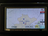 純正ナビを装備。タッチパネル式で使いやすく、お出かけもラクラクです。