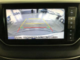 バックガイドモニターで、後方を確認しながら安心して駐車することができます。運転初心者も熟練者も必須の機能ですよ!