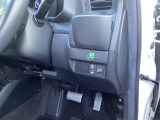【eコンスイッチ】低燃費運転をサポートするECONモード。スイッチをONすると、エンジンやトランスミッション、A/Cなどを協調制御し、燃費の向上に貢献。エコドライブの効果を高めます。