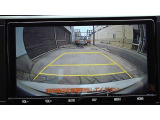 バックモニターで、後方を確認しながら安心して駐車することができます。運転初心者も熟練者も必須の機能ですよ!