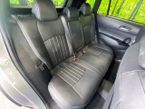 後部座席も気になるようなキズ・汚れやへたり等、大きなダメージはなく、良好な状態です。