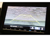 バックカメラが装備されており、後方の安全確認はもちろんのこと狭い場所での駐車や雨の日・夜間など視界の悪いコンディションでのストレスの軽減にもなります!