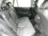ゆとりある広々とした車内空間は、ドライブを始め買い物やレジャーなど、幅広く活躍します。一人でもみんなとでもお出かけを楽しみましょう!