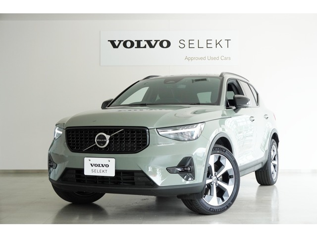 XC40 ウルトラ B4 AWD ダークエディション 4WD 