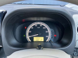 シンプルで見やすいメーターです