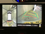 パノラミックビューモニター付きです。車両を上から見たような映像をディスプレイオーディオ画面に表示。運転席からの目視だけでは見にくい、車両周辺の状況をリアルタイムでしっかり確認できます。