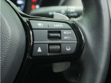 ◆アダプティブクルーズコントロール◆予め設定した車速内でクルマが自動的に加減速。前走車との適切な車間距離を維持しながら追従走行します。【LKAS】車線維持支援システムでステアリング操作を支援。
