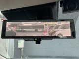 荷物をたくさん載せても後ろの確認が出来る便利なスマートルームミラー!