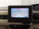 バックモニターを装備しています。車庫入れ時等に車両後方が確認出来るのでとても便利です。