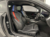 スポーツシートはサポートも良く長時間運転しても疲れません。