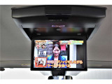 後席モニター付きです。