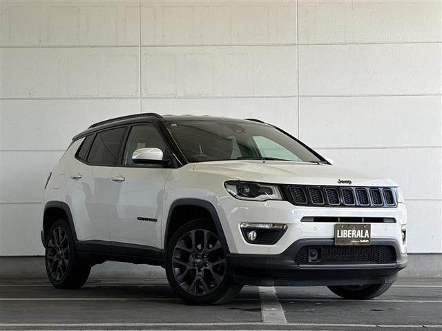 コンパス S モデル 4WD 本革シート