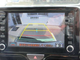 バックガイドモニターで、後方を確認しながら安心して駐車することができます。運転初心者も熟練者も必須の機能ですよ!