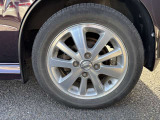 純正のアルミホイール装着です!