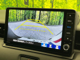 【バックカメラ】駐車時に後方がリアルタイム映像で確認できます。大型商業施設や立体駐車場での駐車時や、夜間のバック時に大活躍!運転スキルに関わらず、今や必須となった装備のひとつです!