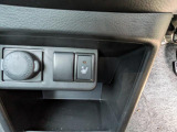 運転席シートヒーターです