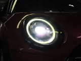 LEDオートヘッドライト&フォグライトを搭載しております。前方を明るく照らし夜間走行時に非常に重宝いたします。