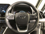 ハンドルは車を運転する上で、ずっと握っている重要なパーツです。手にフィットする物がいいですよね♪