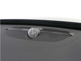 【Bowers&Wilkins ハイフィデリティ・オーディオシステム】精密にチューニングされたHi-Fiスピーカーと、革新的なフレッシュエア・サブウーファーを搭載。臨場感あふれるサウンドを届けます。