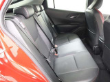 ゆとりある広々とした車内空間は、ドライブを始め買い物やレジャーなど、幅広く活躍します。一人でもみんなとでもお出かけを楽しみましょう!