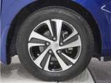 アルミホイール装着車です!これで足元まわりもおしゃれにきまります!