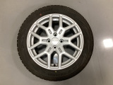 当社にてデモ走行時に装着していた中古スタットレスタイヤ+ホイール4本セットを用意致しました。(2024年製、タイヤ+ホイールは現状渡し、保証対象外です)