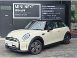 MINI COOPER  3ドア ペッパーホワイト・/ブラックルーフが入荷!MINIの中でも不動の人気を誇る色合い!ドライブレコーダーなどの安全装備も搭載済み!初めての車にもお乗り替えにもぴったりです!