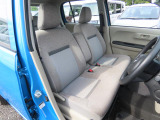 フロントシートも状態良好ですよ。大きな汚れもなく、安心です。座り心地もいいですよ。