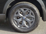 【タイヤ】 【純正17インチアルミホイール】《225/60R17》専用のアルミなのでお車のイメージぴったりですね!
