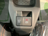車両状態証明書修復歴の有無も一目瞭然。機能や内装・外装、走行距離、修復歴の有無をチェックし、クルマの状態を10段階にした車両状態証明書。数字や記号を使ってわかりやすく表示しています。