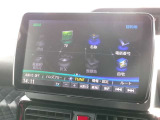 パナソニックCN-F1D9Dフローティングナビが装着されています。画面が大きく手前に出ており向きも動きますので迫力があります。